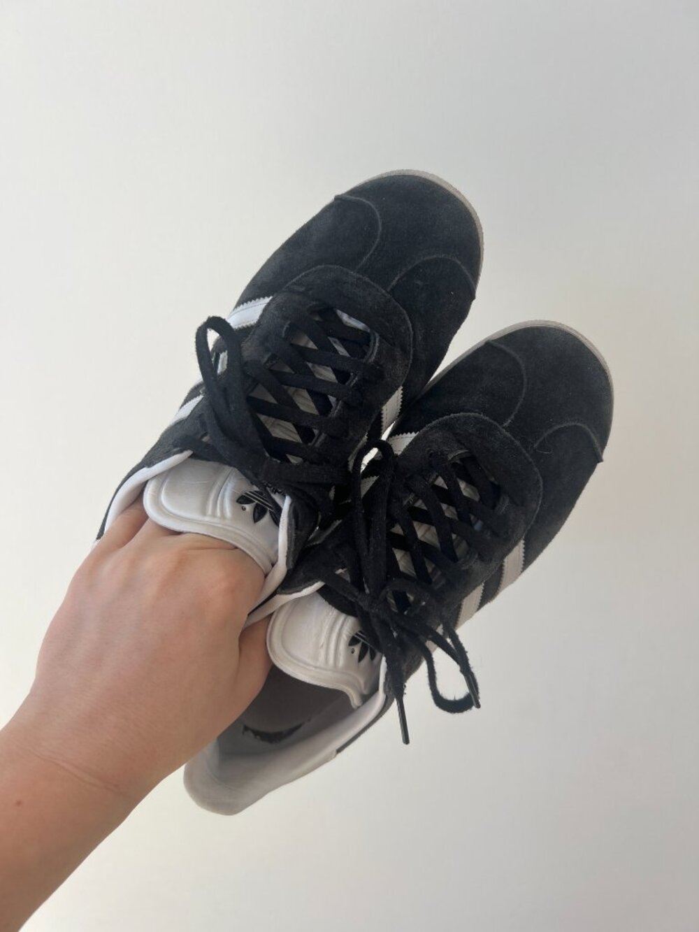 Adidas Gazelle OG dark navy with white stripes - size 7 (women 7.5-8) - Picture 3 of 5